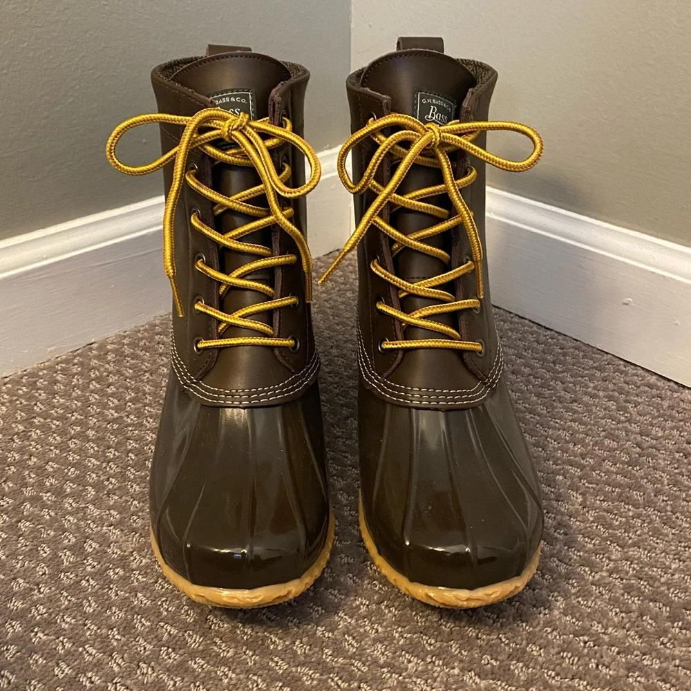 •G.H. BASS & CO.•Brown Leather Upper Harlequin Duck Boot - Picture 8 of 8